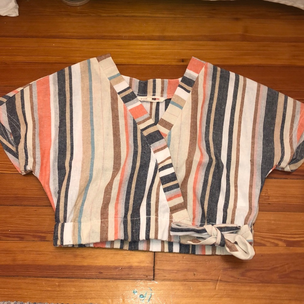 Beachy cropped blouse